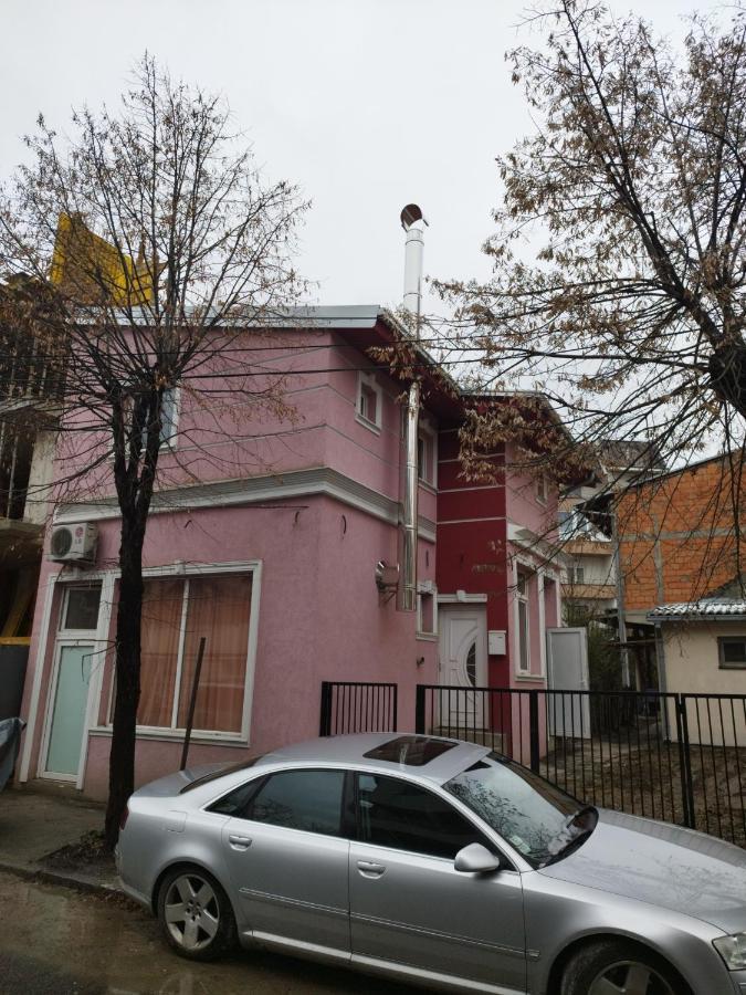 Small Apartment Private Bathroom Strong Wi-Fi Belgrade Extérieur photo
