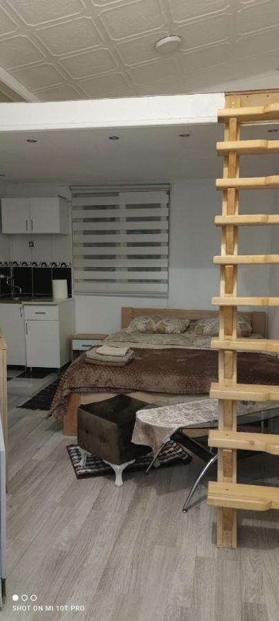 Small Apartment Private Bathroom Strong Wi-Fi Belgrade Extérieur photo
